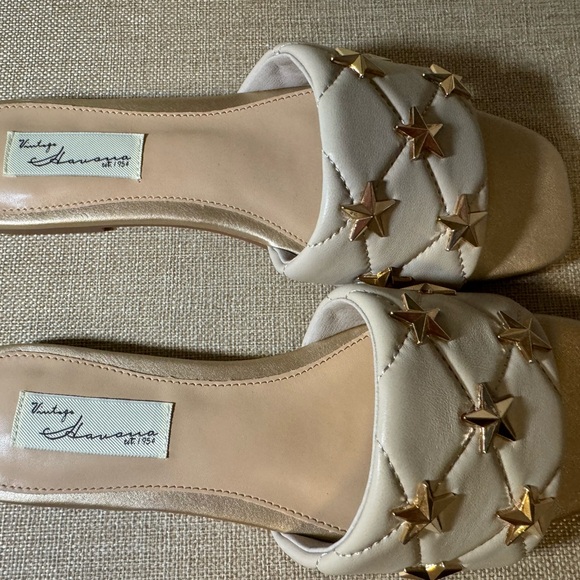 VINTAGE HAVANA Savannah Flat One Band Sandals - Leather
Sizes 8 size 6 NWT NIB - Picture 6 of 13